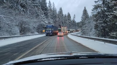 У Львівській області призупинено проїзд великогабаритного транспорту