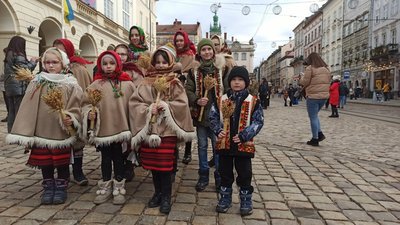 У Львові відкрили Різдвяного дідуха (ВІДЕО)