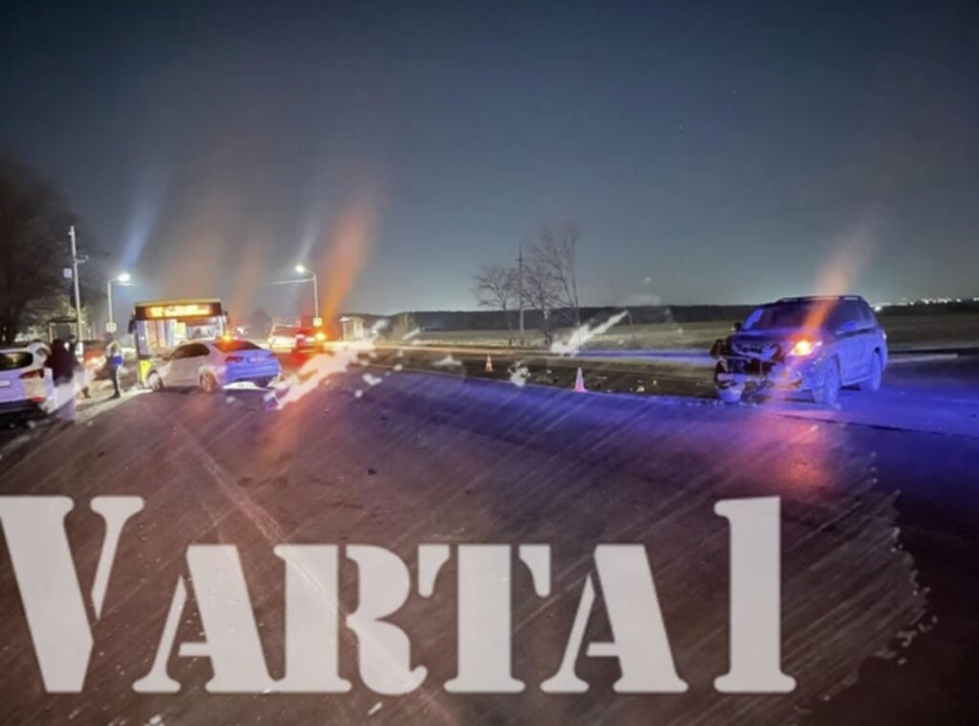 Поблизу Львова сталася потрійна ДТП за участі автобуса