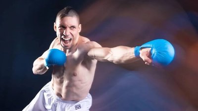 Львівський каратист продає кімоно, в якому здобув олімпійську медаль