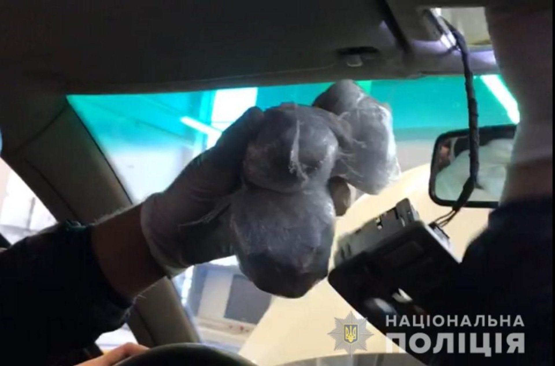На Львівщині поліція перекрила міжнародний канал контрабанди героїну в Україну. Фото: Національна поліція