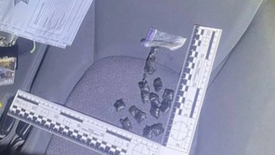 У Львові вночі 29-річна жінка каталась містом із наркотиками