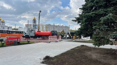 Садовий зайнявся улюбленою справою на Сихові (ФОТО)
