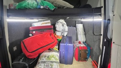 На кордоні з Польщею затримали двох хитрих водіїв (ФОТО)