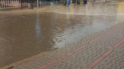 У Львові затопило кільце на Богдана Хмельницького - Липинського (ВІДЕО)