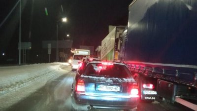 В’їзд до Львова ускладнений для руху (ФОТО)