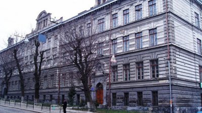 У школах Львова через повітряні тривоги не відбулося 50 уроків