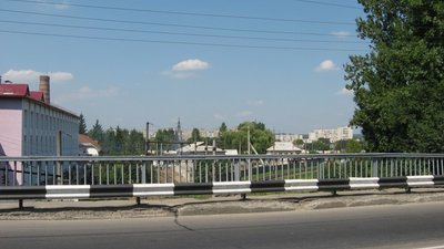 Міст на Городоцькій відкритий для проїзду транспорту з обмеженням швидкості руху