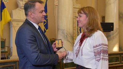 У Львівській облраді вручили почесні відзнаки до «100-річчя від дня проголошення ЗУНР»