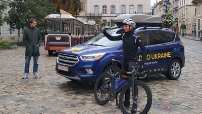 Зі Львова до Тернополя вирушив велосипедист Ярема Венгринович (ФОТО)