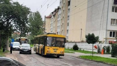 У Львові стався обрив контактної мережі