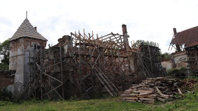 У Поморянському замку відновили реставраційні роботи