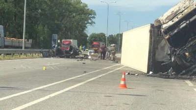 Жахлива аварія на трасі "Київ - Чоп": рух ускладнено біля Житомира