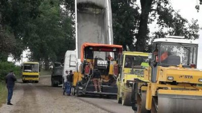 До уваги водіїв: у Кам‘янка-Бузькому районі ремонтують дорогу