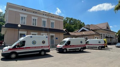 Із Покровська до Львова на лікування привезли пацієнтів