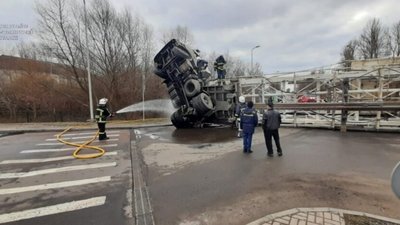 Рятувальники повідомили подробиці масштабної автопригоди на трасі «Львів - Івано-Франківськ» (ФОТО, ВІДЕО)