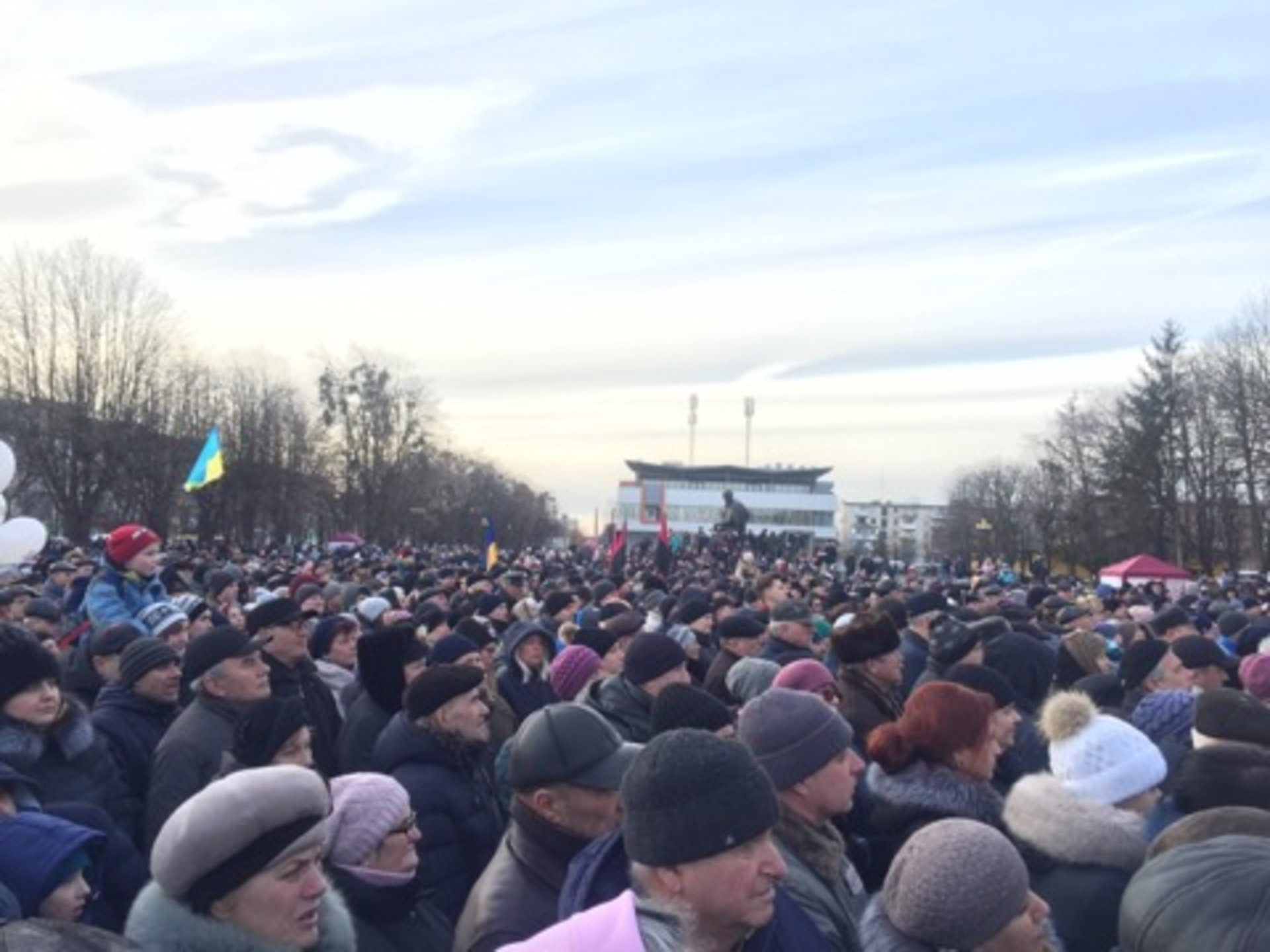 У Червонограді 10 тисяч людей зустрілись з Порошенком. Фото: 4studio.