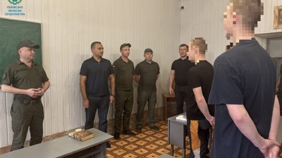 На Львівщині прокурори відвідали установу виконання покарань №19