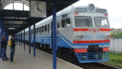 «Львівська залізниця» внесла зміни до курсування приміських поїздів