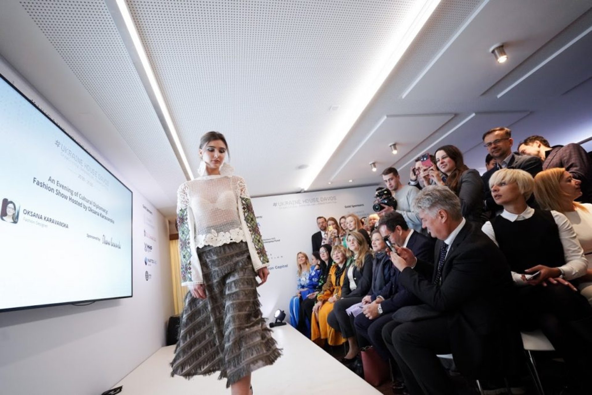 Український Haute Couture від Оксани Караванської вразив Давос
