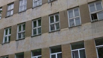 У Львові у ліцеї поставили пластикові вікна