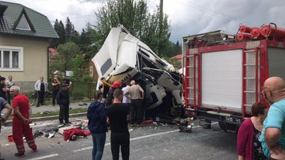 На Сколівщині у жахливій аварії чотирьох автомобілів загинув водій