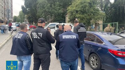 У Львові члена ГО підозрюють в організації незаконного виїзду військовозобов'язаних за кордон (ФОТО)