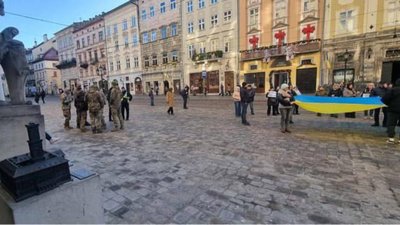 У Львові начальника управління освіти забрав ТЦК