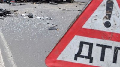Унаслідок зіткнення мікроавтобуса з автопоїздом на Львівщині постраждало дев'ятеро осіб