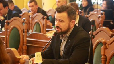 Чолій балотується на окрузі Батенка