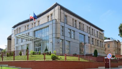 Генконсульство Польщі у Львові призупинило прийом