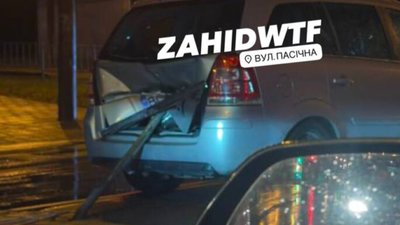 У Львові перехожі затримали пʼяного водія