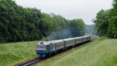 "Львівська залізниця" скасувала електричку до Сянок