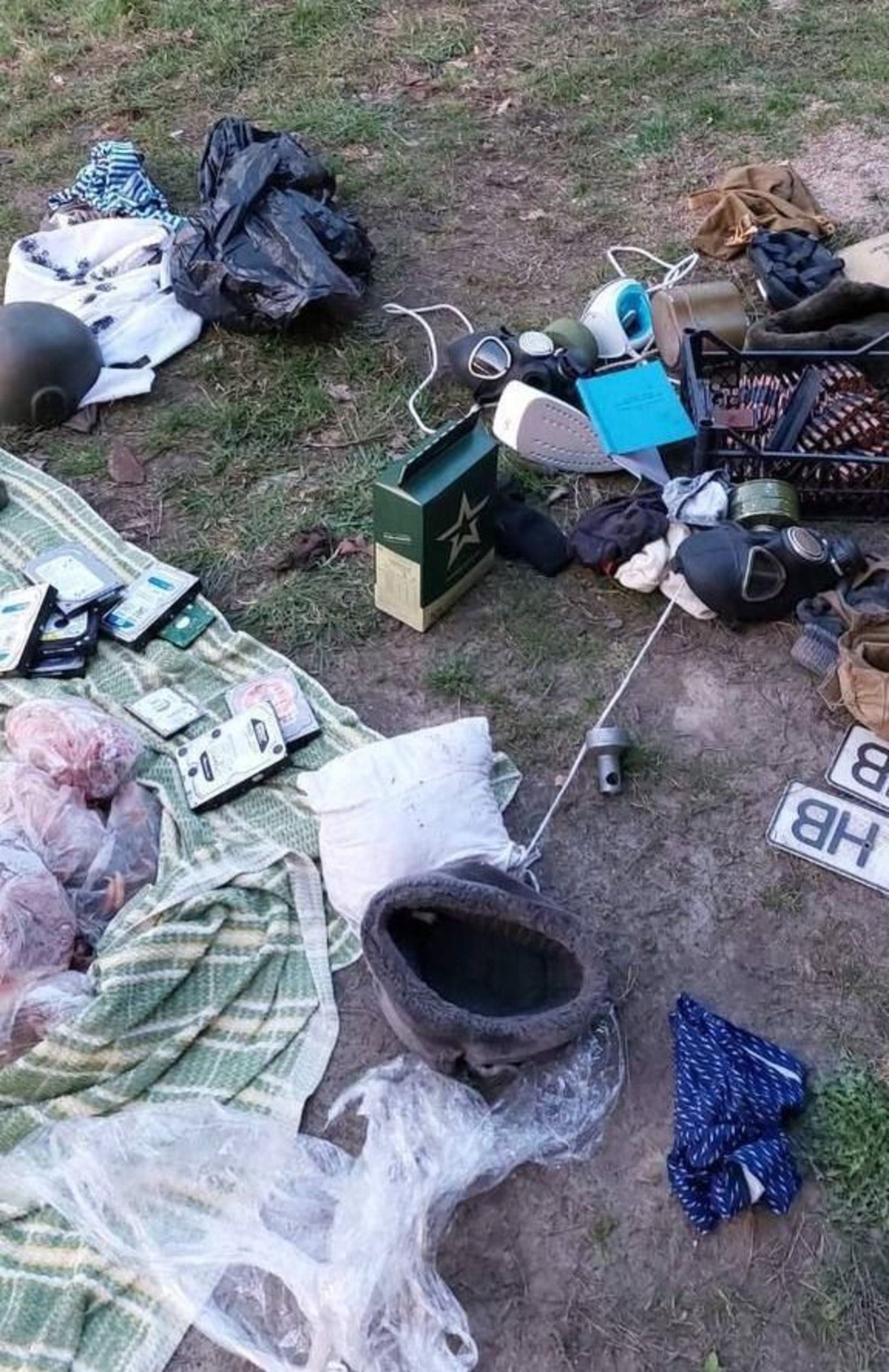 Тероборона у м.Буча виявила мародера, знешкодила його до приїзду поліції. Фото: Тероброна м.Буча