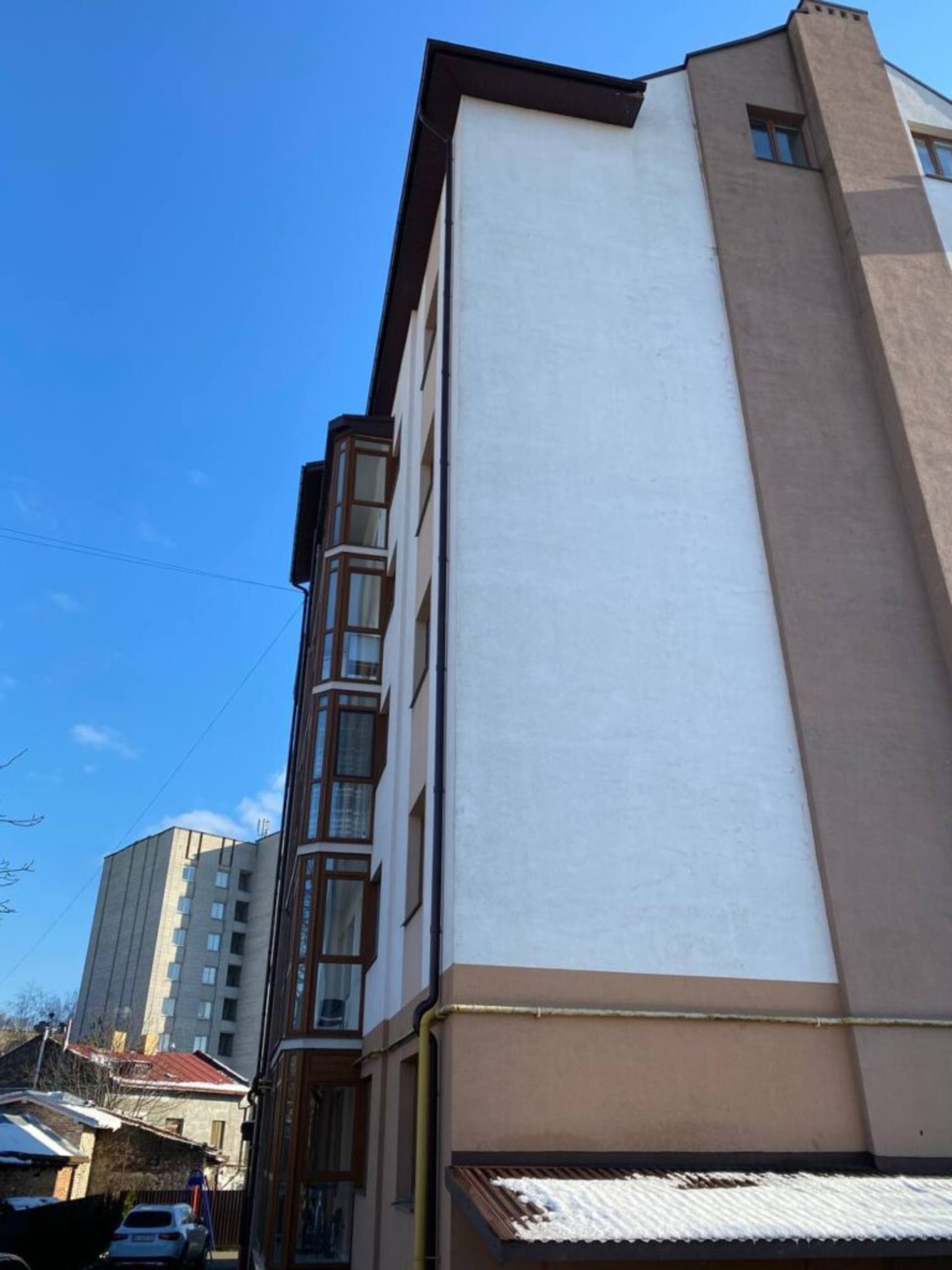 У Львові демонтують незаконно добудований 5-й поверх