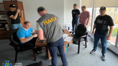 СБУ спільно з НАБУ викрили «на гарячому» народного депутата, який за 85 тис. дол «продавав» землю Національної академії аграрних наук