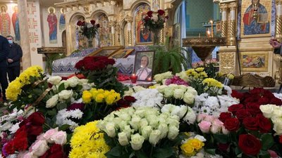 У Львові попрощалися з екс-міністеркою освіти та науки Любомирою Мандзій (ФОТО)