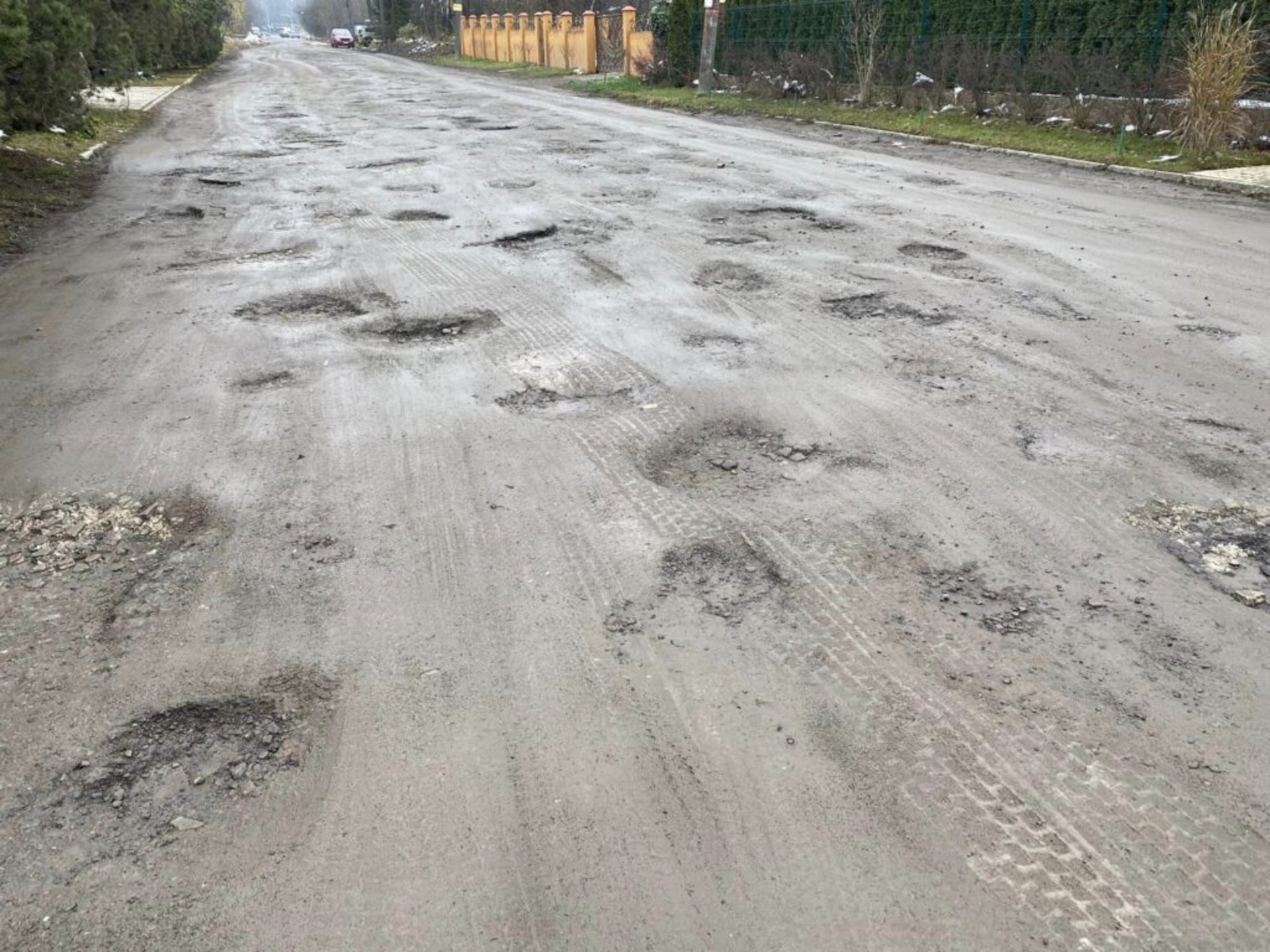 Львів’яни скаржаться на жахливу дорогу на одній з вулиць