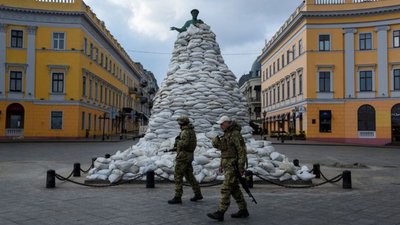 Перед повітряною тривогою в Одесі пролунали вибухи