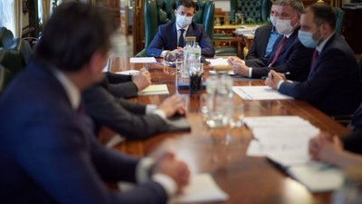 Україна зупиняє авіасполучення з Білоруссю