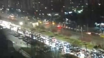 У Львові на одній з вулиць зупинився рух