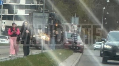 У Львові жінка не розминулась із трамваєм