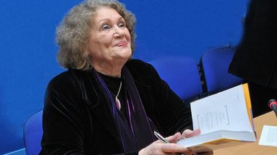 Сьогодні свій день народження святкує поетеса Ліна Костенко