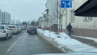 У Львові на улюбленому кільці Садового можна повертати направо 