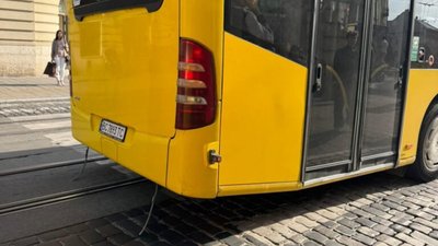 У Львові водій маршрутки мало не покалічив пасажирів