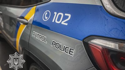 У Львові патрульні зупинили 24-річного чоловіка, який перебував у розшуку