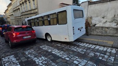У Львові порушують правила паркування
