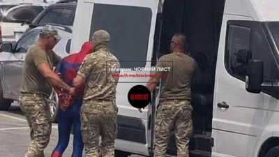 У Луцьку мобілізували людину-павука