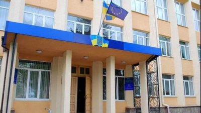 Працівники Дрогобицької районної центральної бібліотеки вже більше 3-х місяців працюють без заробітних плат