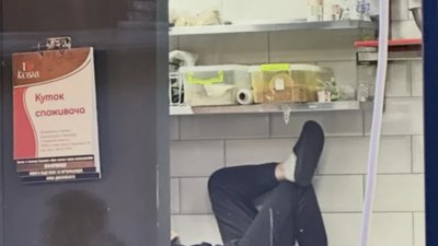 У Львові працівник відпочивав на роботі
